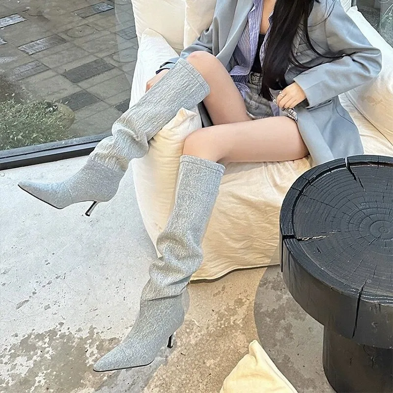 Botines doblados por encima de - Women Fashion Jeans reseña y precio