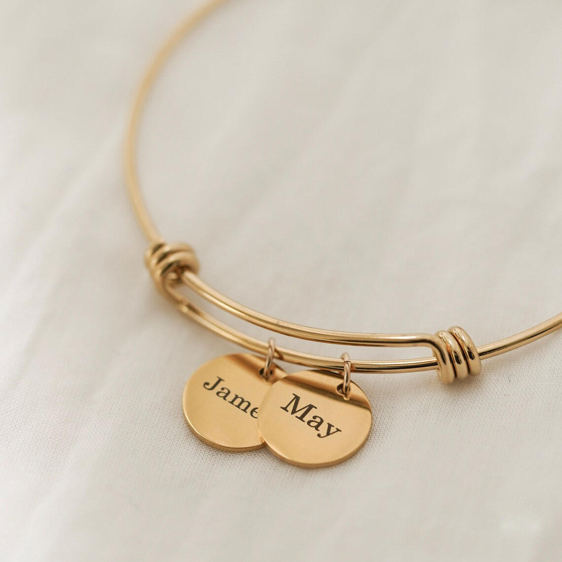Brazalete personalizado con di - Women Fashion Name Ideas reseña y precio