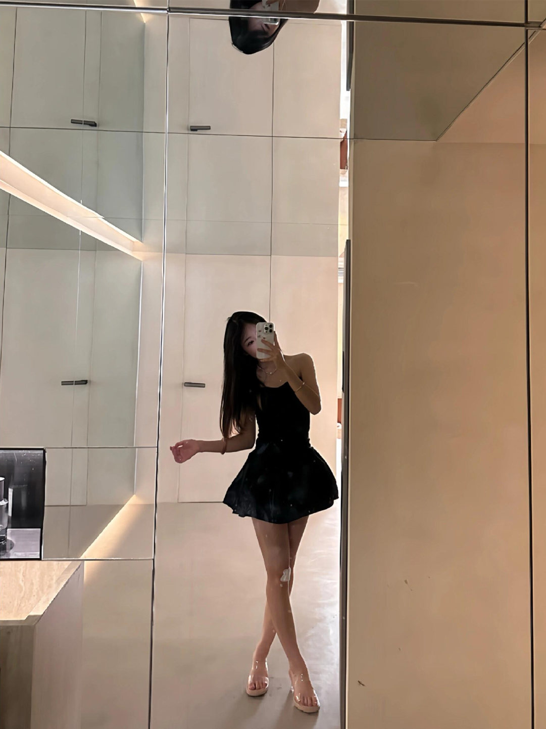 Conjunto de Vestido Negro a la - Women'S Young Fashion reseña y precio