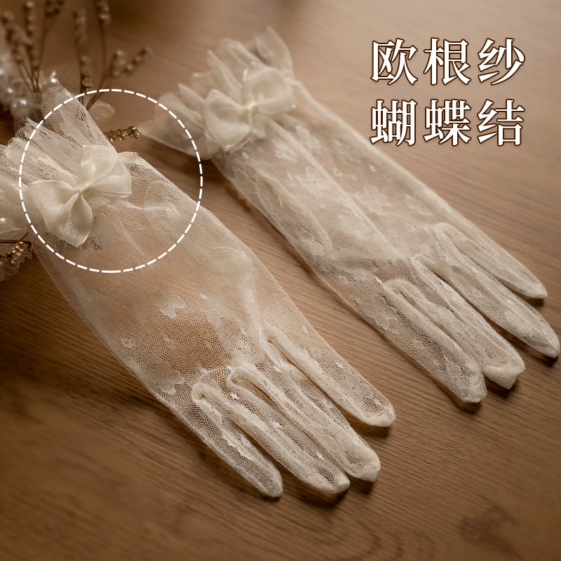 Guantes Vintage de Encaje con  - Women Fashion Photoshoot reseña y precio