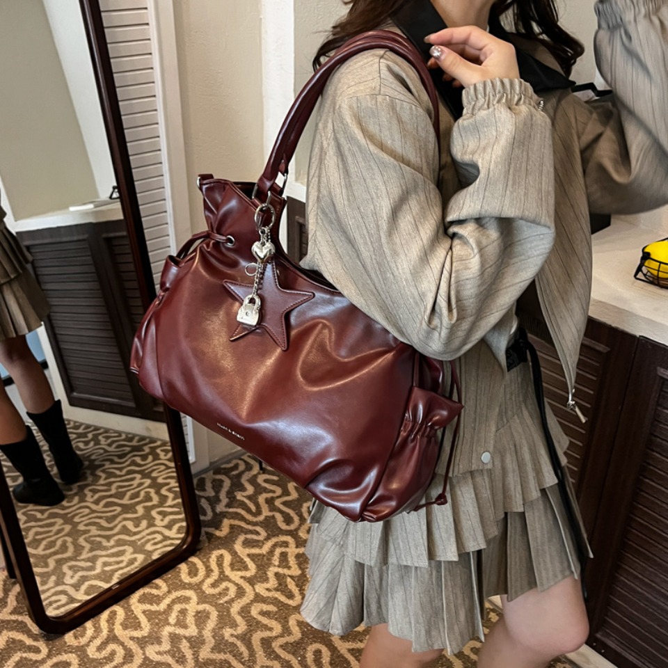 Bolso Tote de Cuero Encerado V - Women'S Fashion Magazines reseña y precio